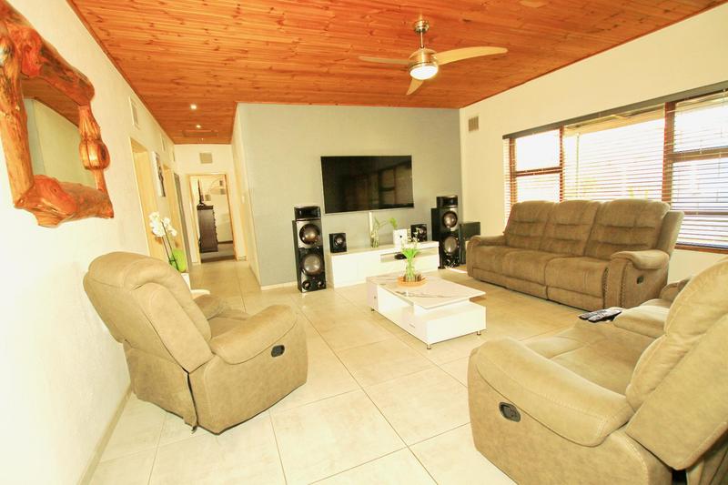 3 Bedroom Property for Sale in Shirley Park Western Cape